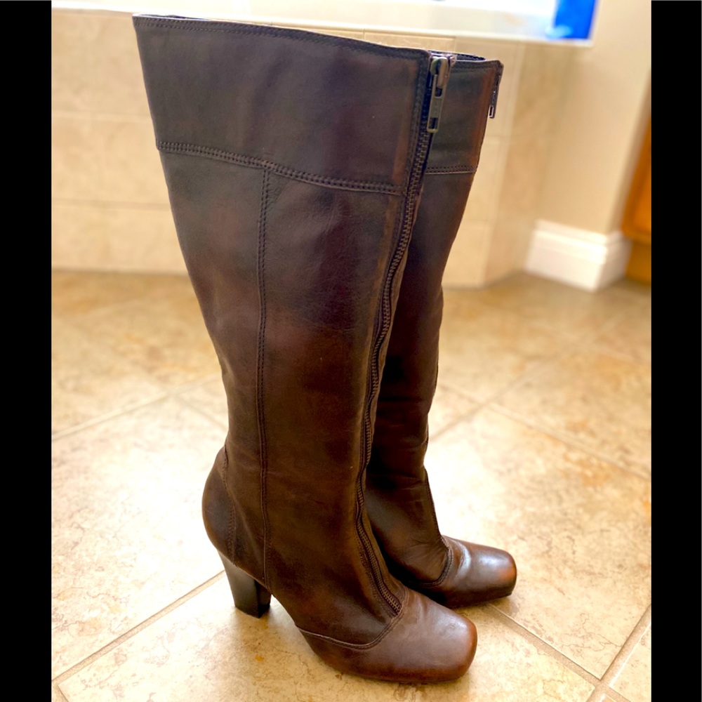 Gianni Bini Heeled Boots